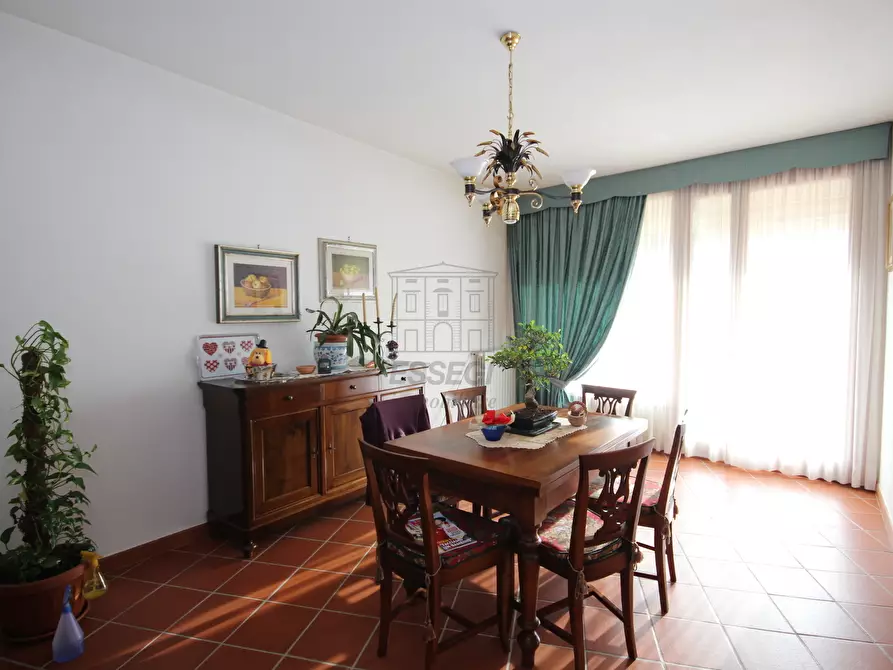 Immagine 16 di Villa in vendita  in via delle foreste a Lucca