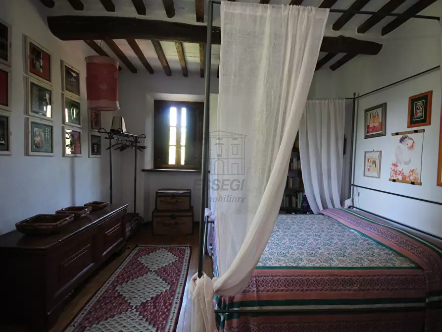 Immagine 23 di Rustico / casale in vendita  a Lucca