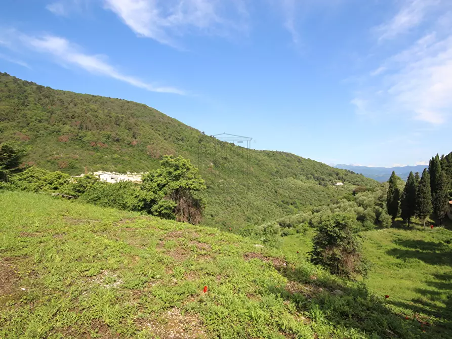 Immagine 10 di Rustico / casale in vendita  in Via del Cimitero di Vicopelago a Lucca