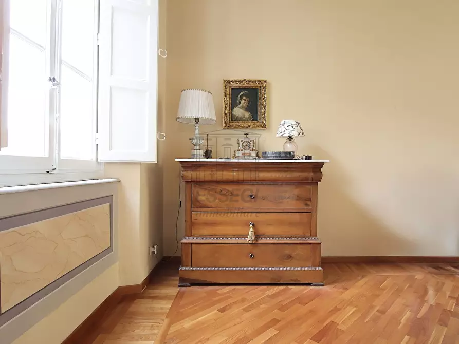 Immagine 24 di Appartamento in vendita  in Piazzale Boccherini 31 a Lucca