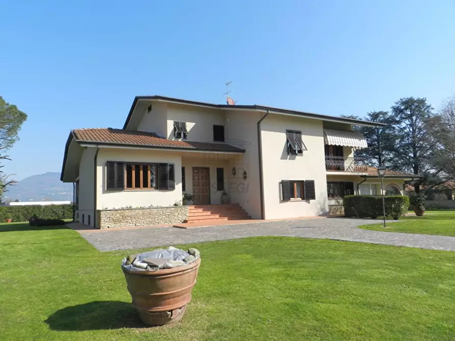 Immagine 18 di Villa in vendita  in Traversa II Via Vecchia Pesciatina 84 a Lucca