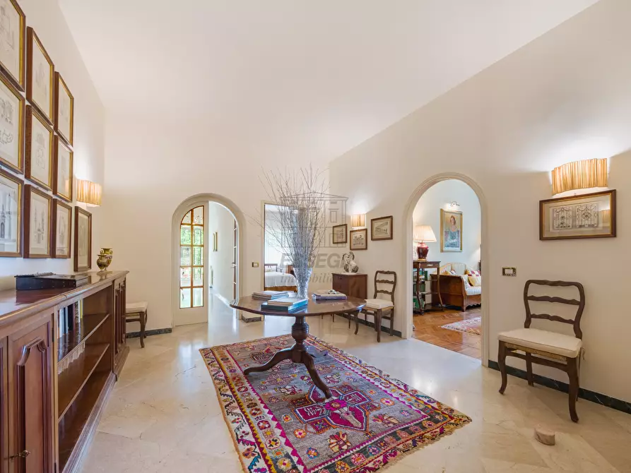 Immagine 9 di Villa in vendita  in Via dei Poveri Vecchi 749 a Lucca