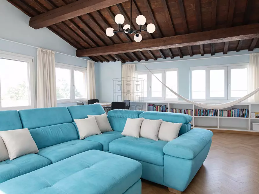 Immagine 2 di Appartamento in vendita  in Piazza del Salvatore 7 a Lucca