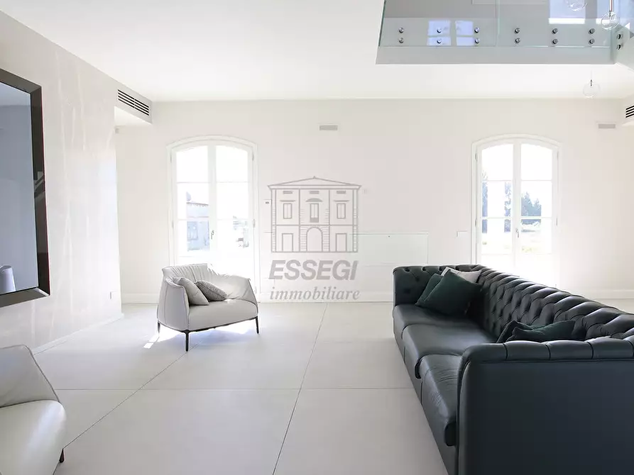 Immagine 9 di Villa in vendita  in Via Don Emilio Angeli a Lucca
