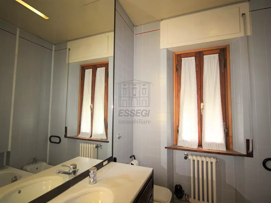 Immagine 5 di Villa in vendita  in Via del Cimitero di Vicopelago 533 a Lucca