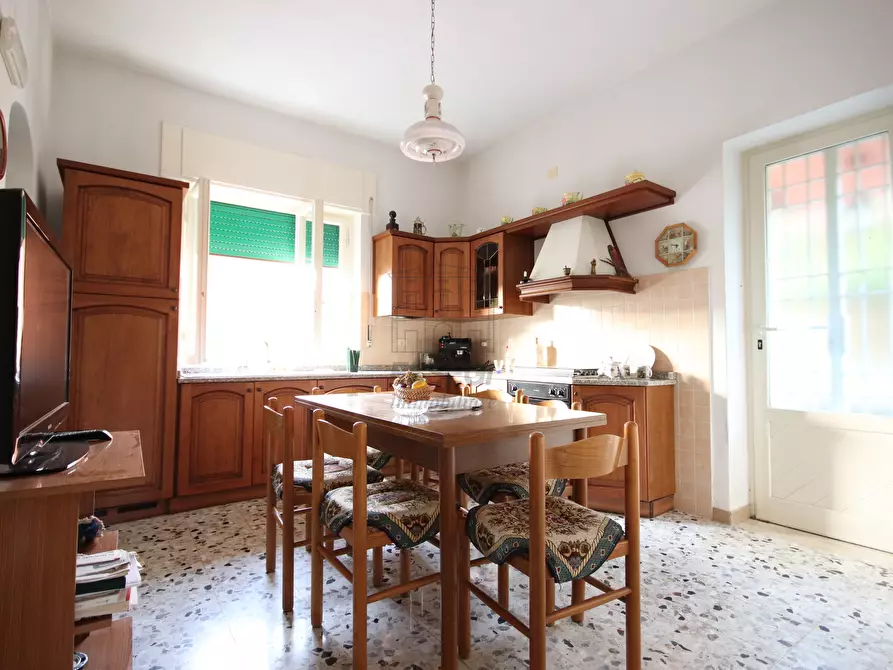 Immagine 6 di Villa in vendita  in Via di Tiglio 529A a Capannori