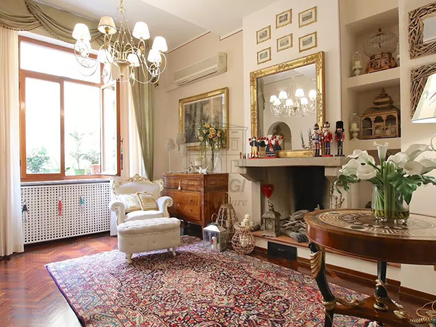 Immagine 6 di Appartamento in vendita  in Piazza San Michele 10 a Lucca