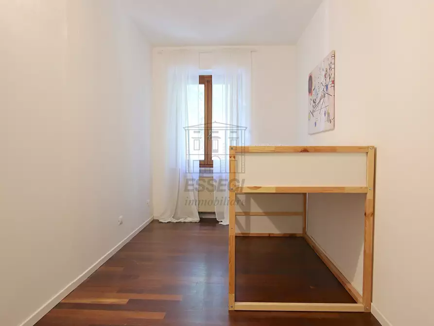 Immagine 14 di Appartamento in vendita  in Via Francesco Carrara 49 a Lucca