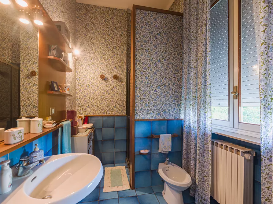 Immagine 31 di Villa in vendita  in Via Castruccio Buonamici a Lucca