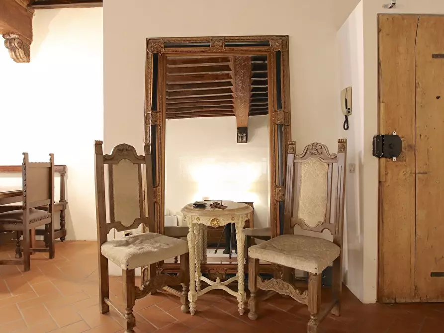 Immagine 3 di Appartamento in vendita  a Lucca