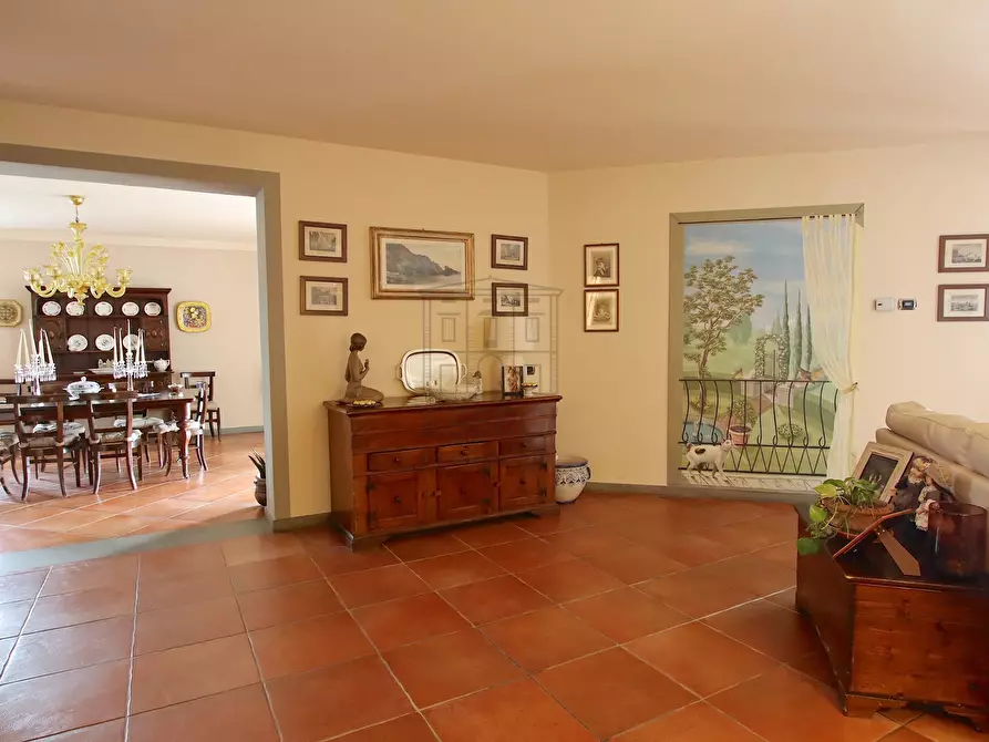 Immagine 14 di Villa in vendita  in Via dei Cotani 211 a Lucca