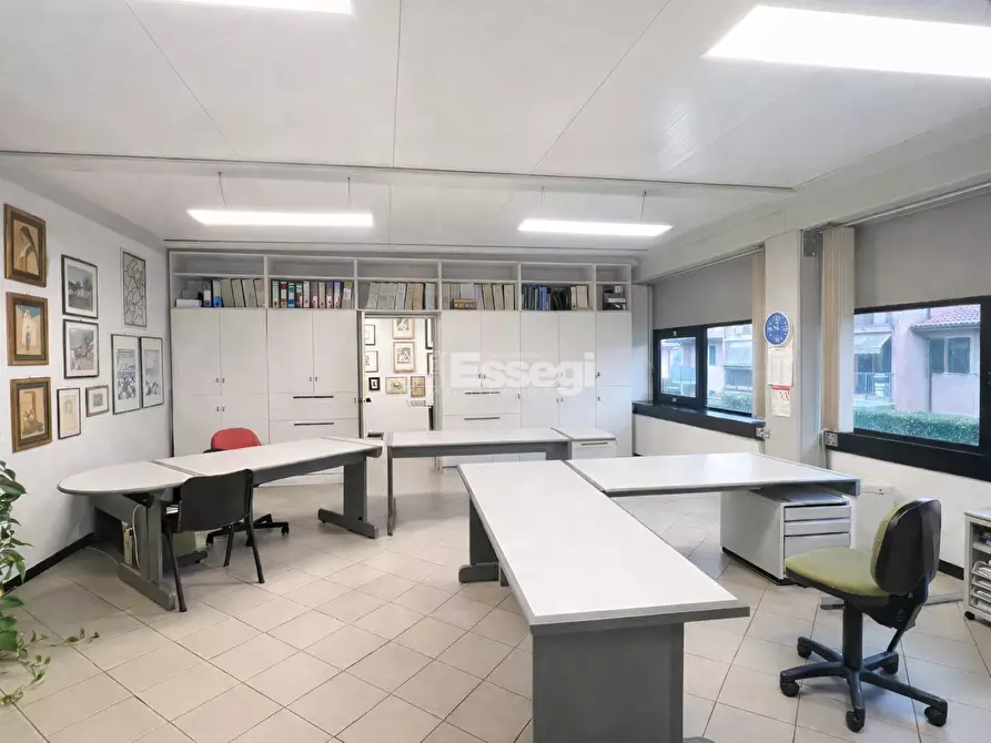 Immagine 6 di Attività artigianale in affitto  in Via Romana 315 a Lucca