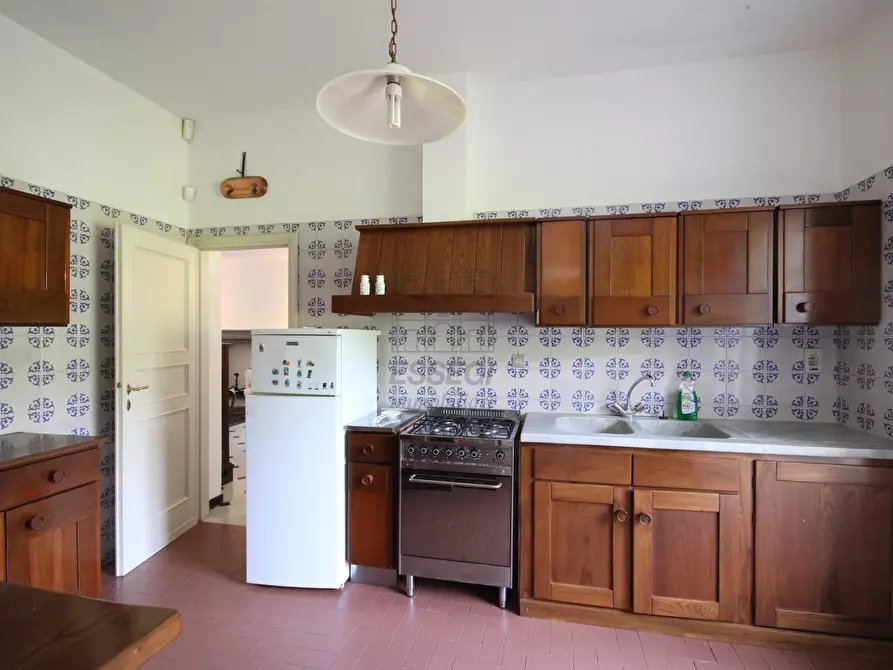 Immagine 13 di Villa in vendita  in via pradalino a Camaiore