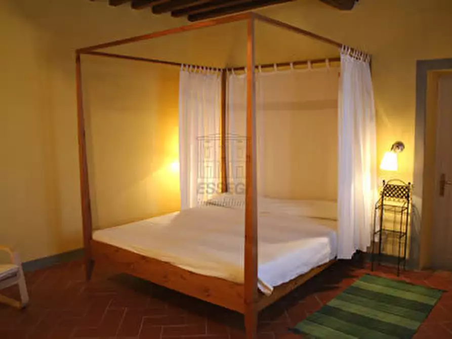 Immagine 30 di Rustico / casale in vendita  in Via di matraia a Lucca