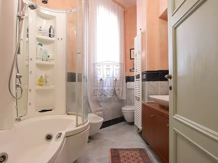 Immagine 9 di Appartamento in vendita  in Via Buia a Lucca