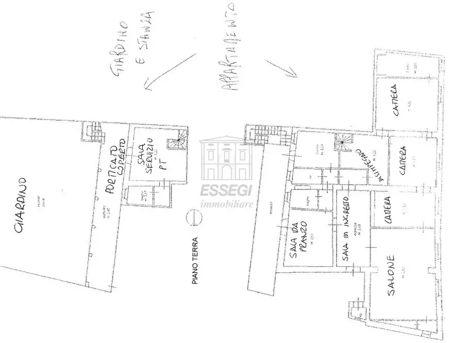 Immagine 21 di Appartamento in vendita  in Piazza San Michele 46 a Lucca