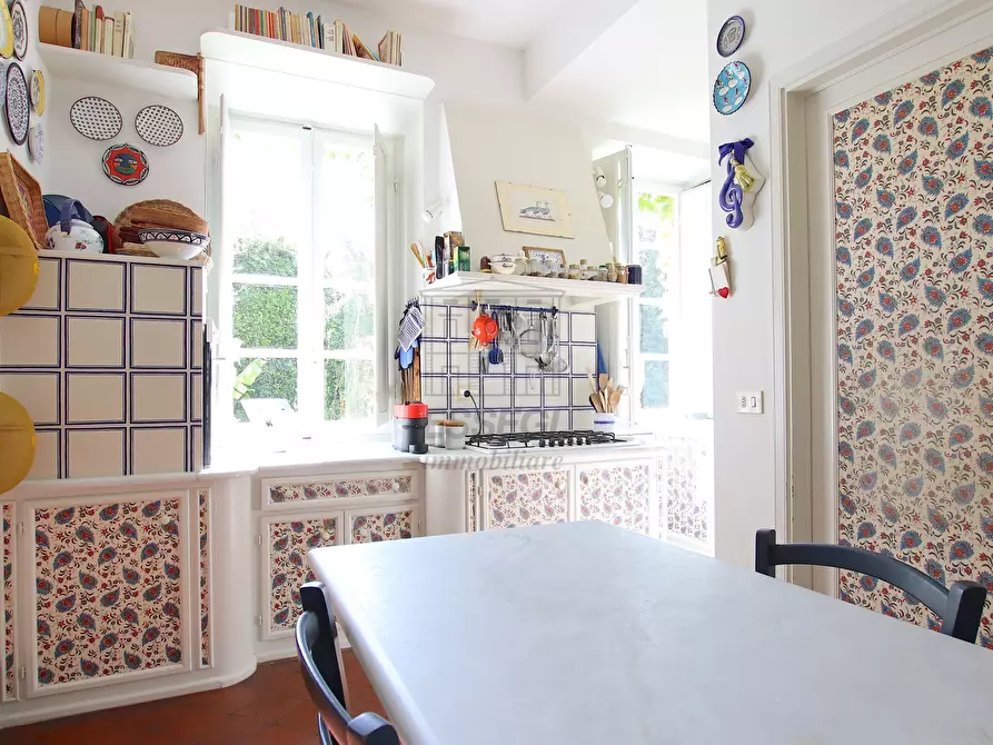 Immagine 27 di Villa in vendita  in Via di Vorno a Capannori