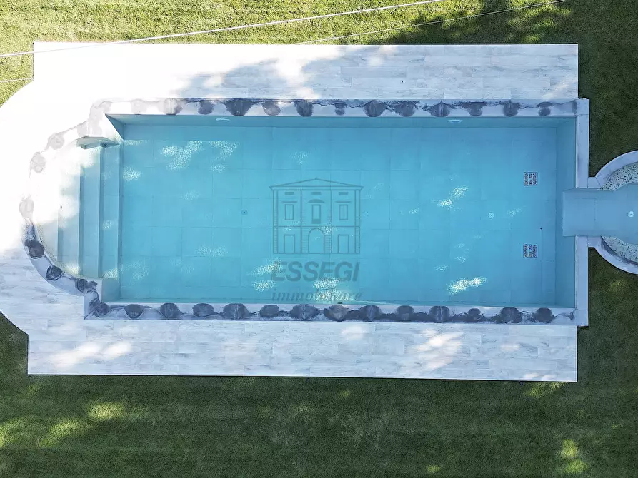 Immagine 5 di Villa in vendita  in Via di San Ginese a Capannori