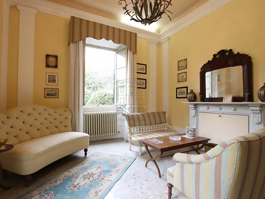 Immagine 13 di Villa in vendita  in via di montecatino a Lucca