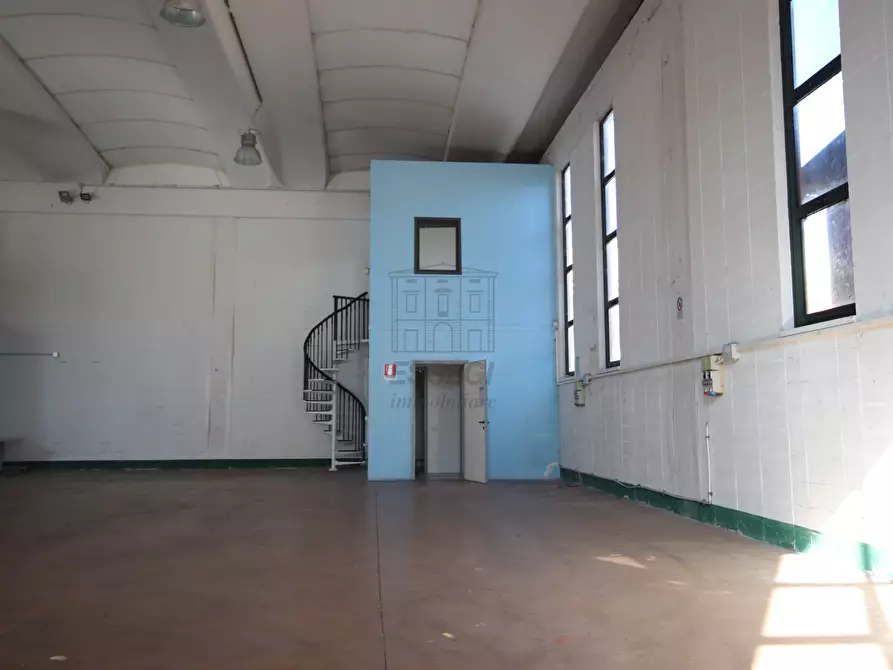 Immagine 7 di Attività artigianale in affitto  in Via delle Ville Prima, S.Marco 36 a Lucca