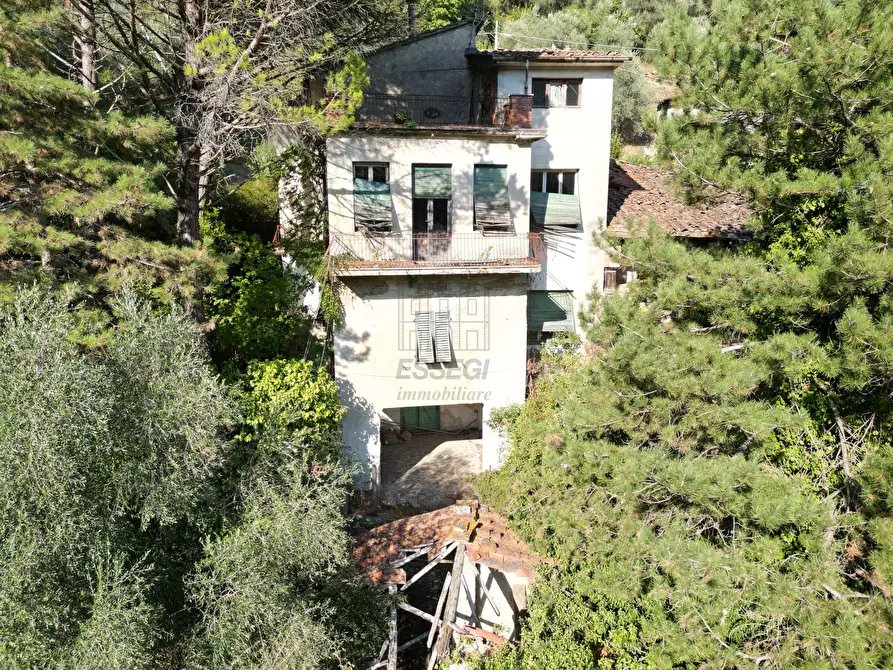 Immagine 10 di Rustico / casale in vendita  in via del Colle 355/E a Lucca