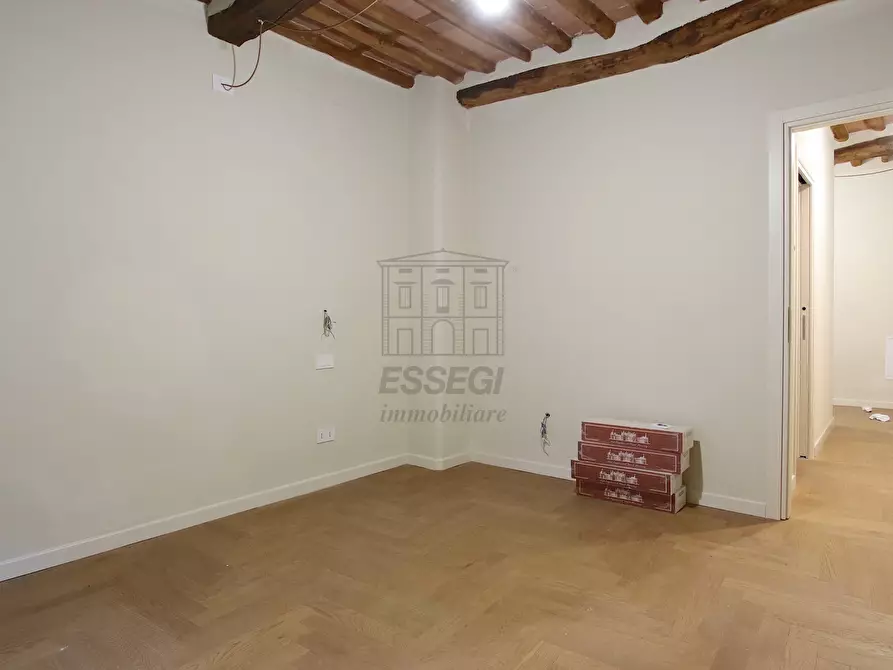 Immagine 13 di Appartamento in vendita  in Piazza San Giusto a Lucca