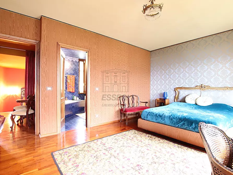 Immagine 19 di Villa in vendita  in Viale Cesare Biondi 68 a Barga