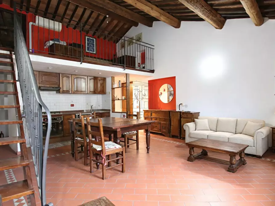 Immagine 1 di Appartamento in vendita  in Via dei Bacchettoni 17 a Lucca
