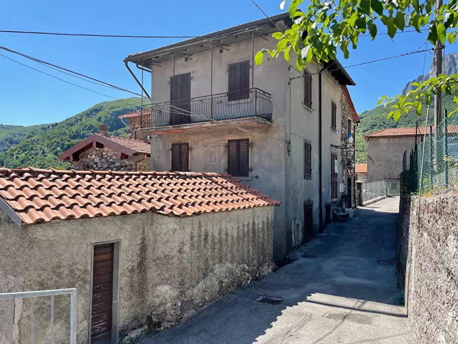 Immagine 1 di Terratetto in vendita  in Località Tarpini 5 a Minucciano