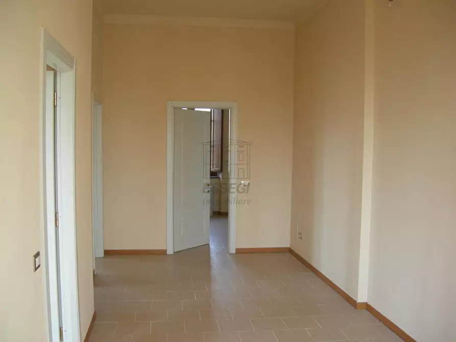 Immagine 8 di Ufficio in affitto  in traversa IV 276 a Lucca