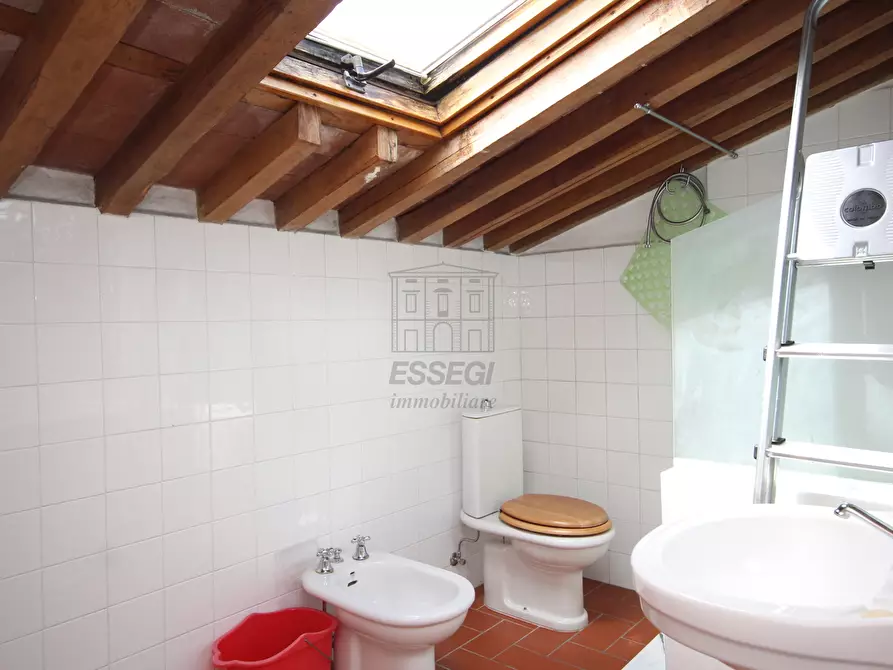 Immagine 14 di Rustico / casale in vendita  a Capannori