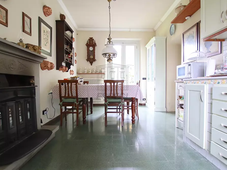 Immagine 15 di Villa in vendita  in Via dei Berti a Lucca