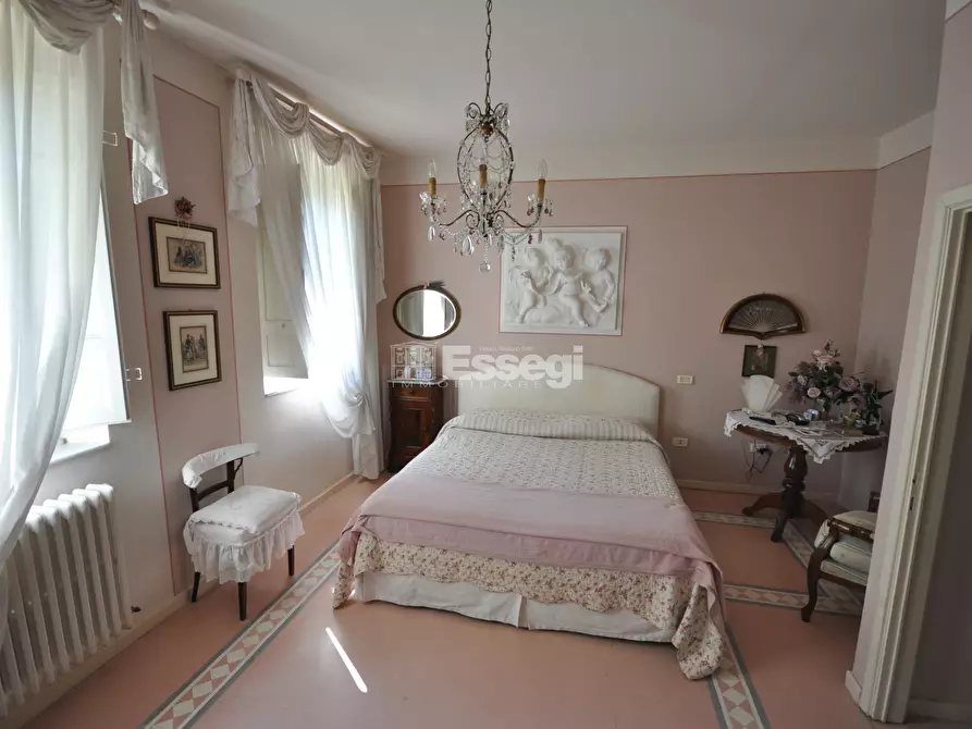 Immagine 35 di Villa in vendita  a Lucca