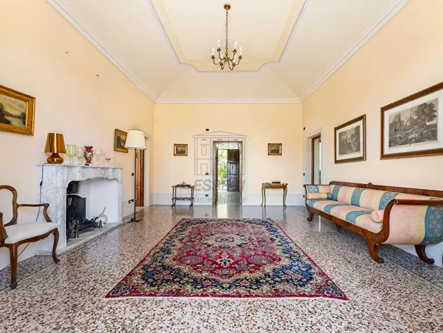 Immagine 15 di Villa in vendita  in Via delle Piagge 1535 a Lucca