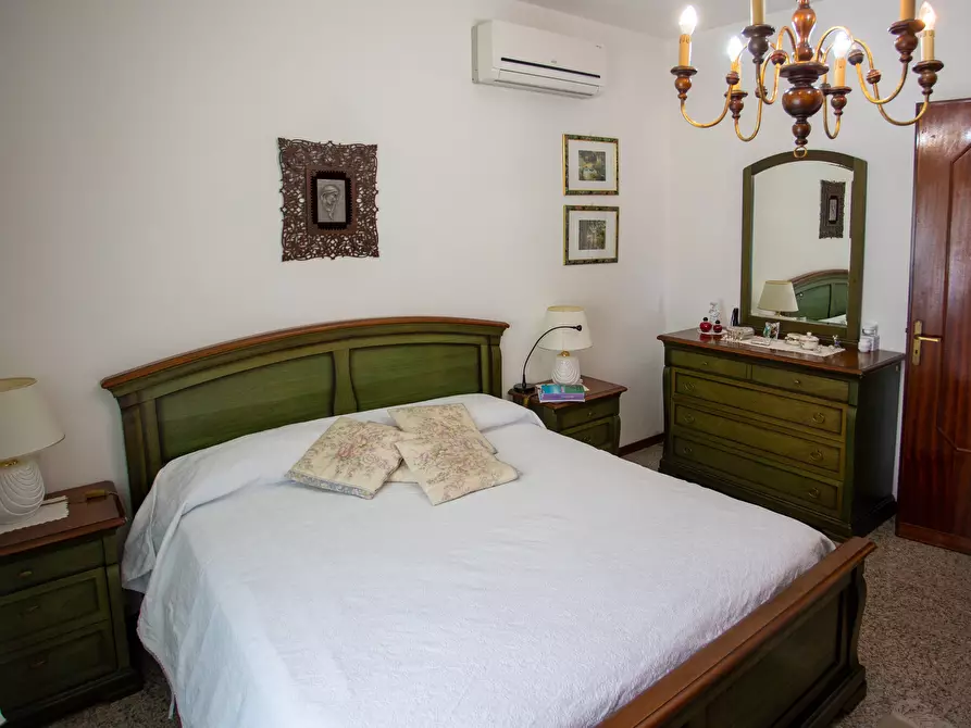Immagine 31 di Casa indipendente in vendita  in Viale Aldo Moro 5 a Bova Marina