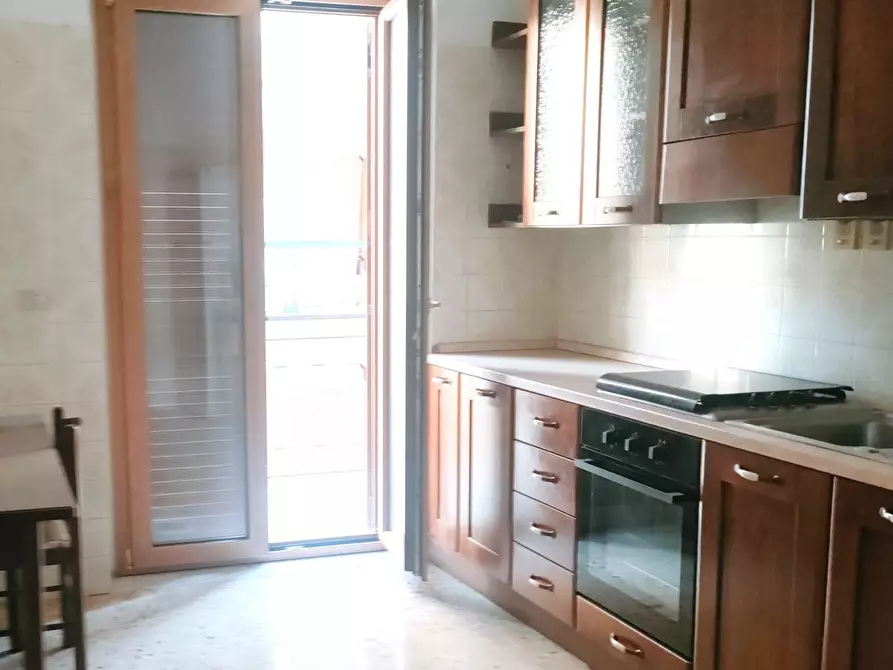 Immagine 2 di Trilocale in affitto  in Via Fratelli Rosselli 1 a Melito Di Porto Salvo