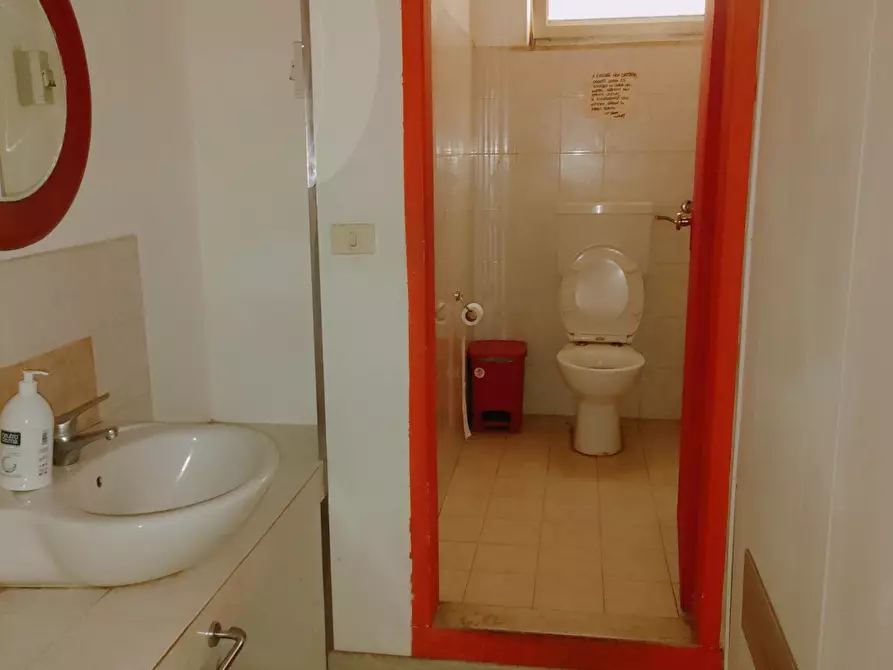 Immagine 7 di Capannone industriale in affitto  a Reggio Di Calabria