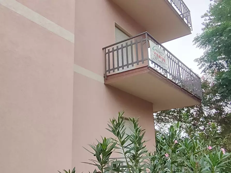 Immagine 33 di Trilocale in vendita  in Via Roma a Martone