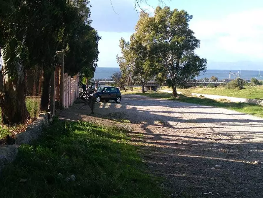 Immagine 5 di Terreno industriale in vendita  in Ss 106 Km 19 a Motta San Giovanni