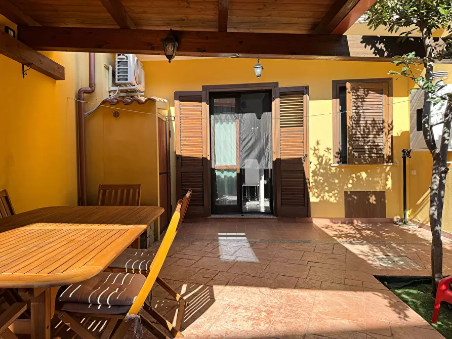 Immagine 25 di Villetta a schiera in vendita  a Uta