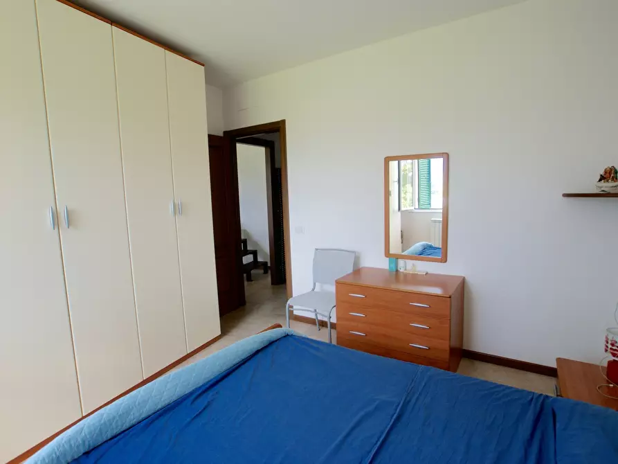 Immagine 12 di Trilocale in vendita  a Ameglia