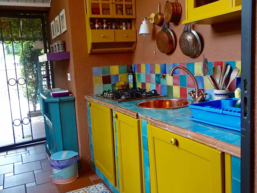 Immagine 13 di Villa in vendita  a Sarzana