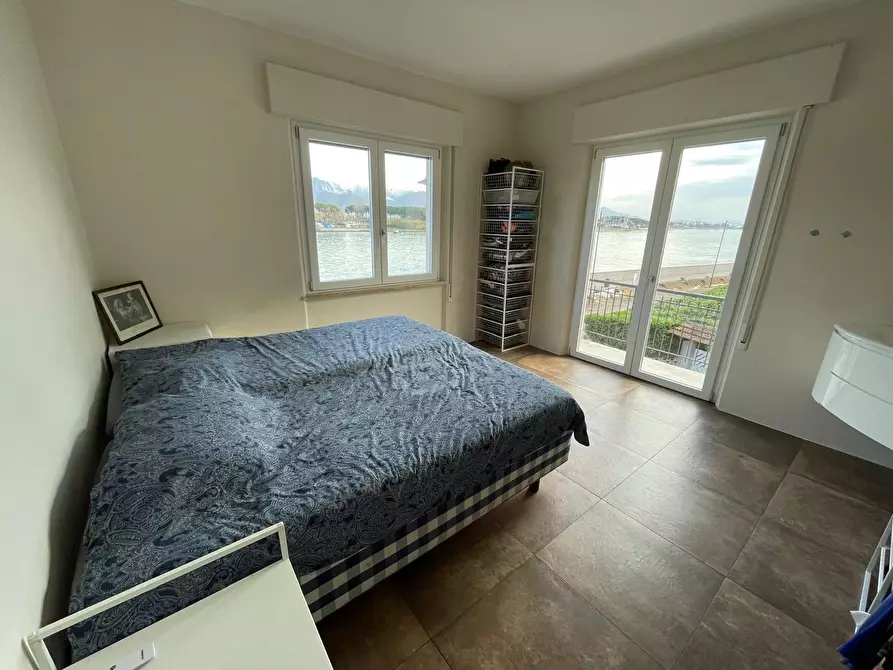 Immagine 9 di Casa indipendente in vendita  a Ameglia