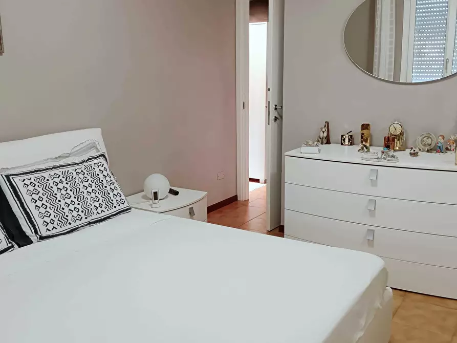 Immagine 13 di Pentalocale in vendita  a Ortonovo