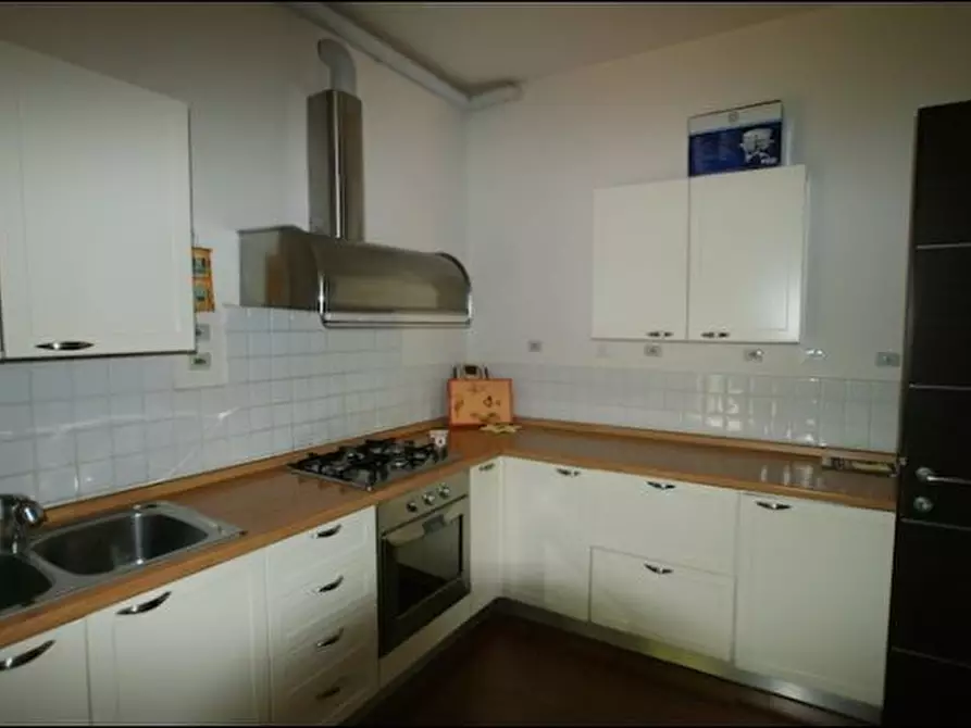 Immagine 6 di Appartamento in vendita  a Ameglia