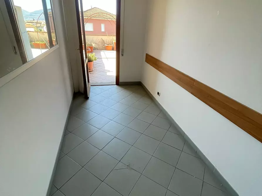 Immagine 11 di Pentalocale in vendita  a Castelnuovo Magra