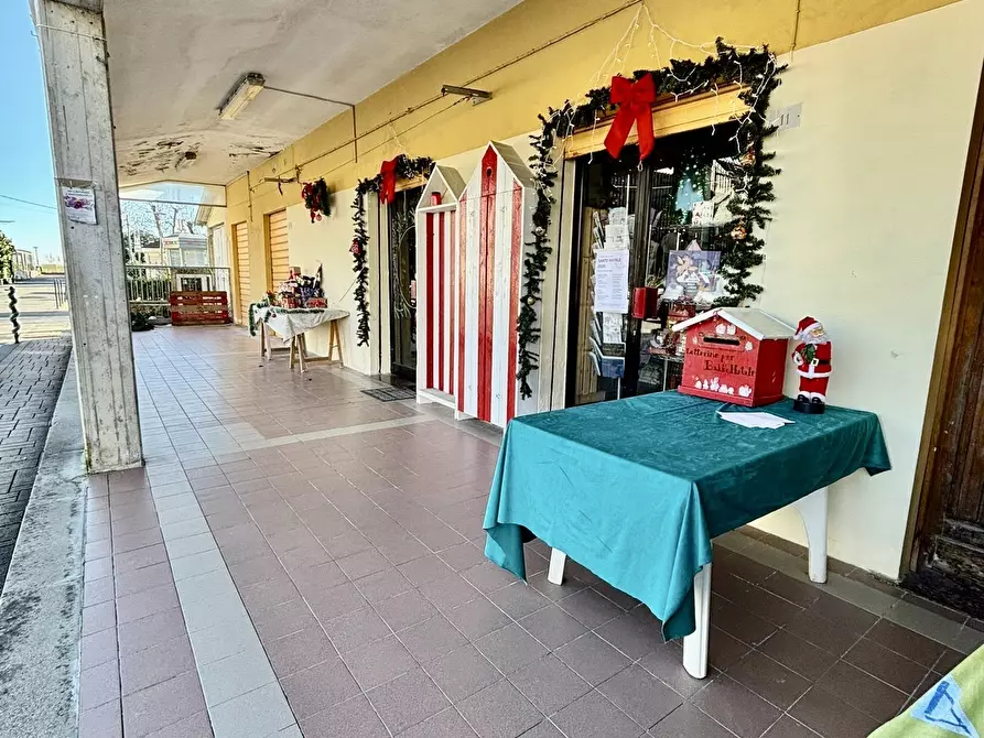 Immagine 12 di Bar / Ristorante in vendita  a Ameglia