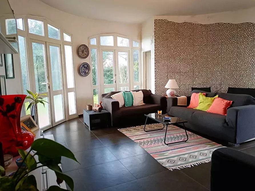 Immagine 1 di Casa semindipendente in vendita  a Ameglia