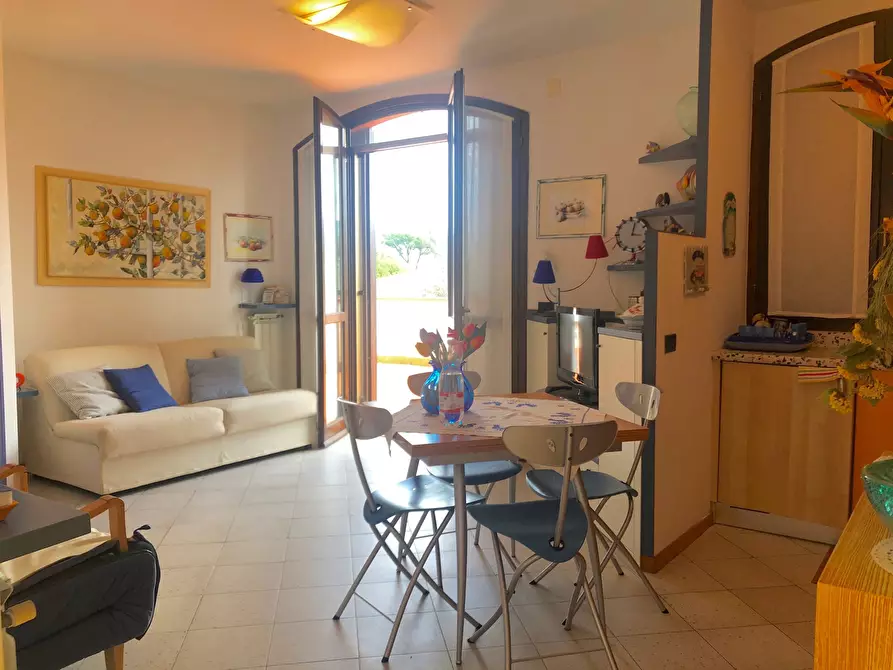 Immagine 4 di Casa semindipendente in vendita  a Ameglia