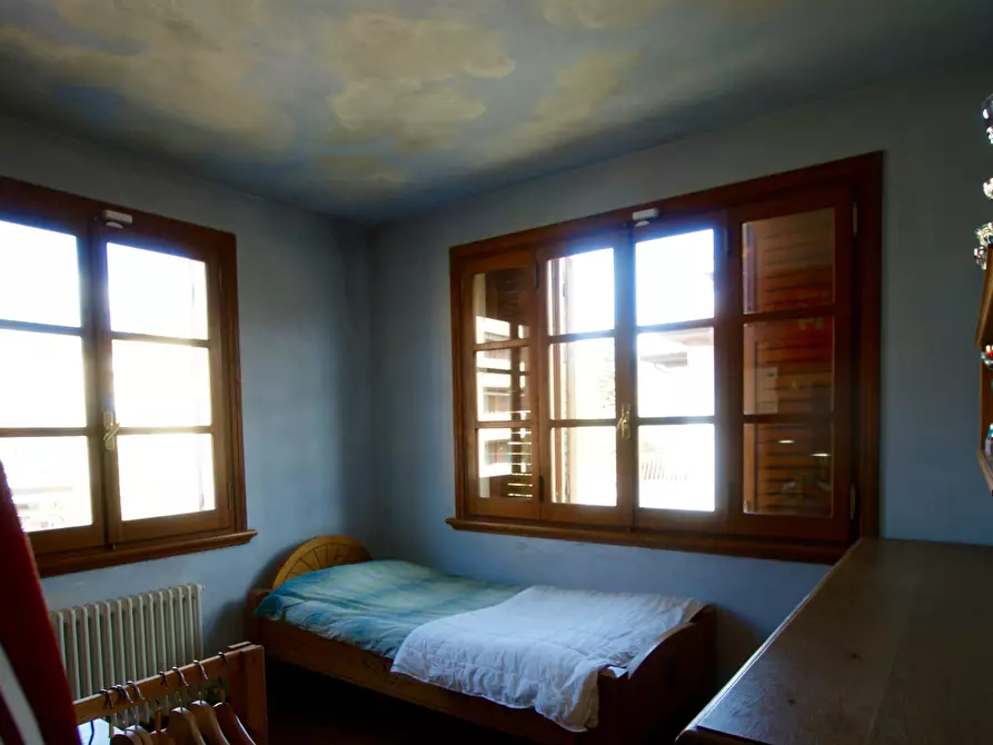 Immagine 11 di Villa in vendita  a Sarzana